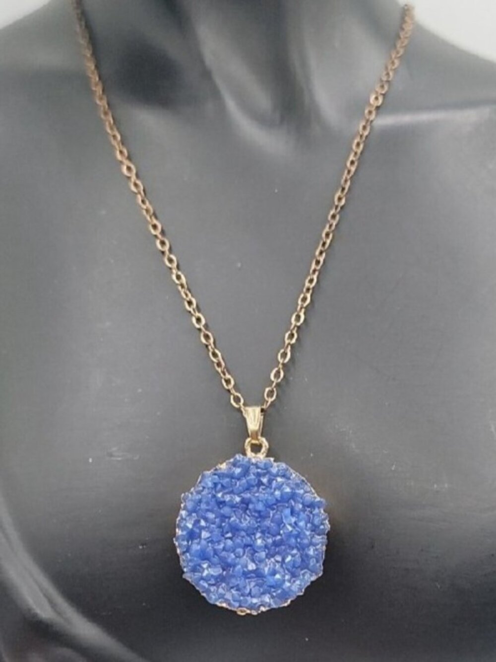 Sparkling Royal Blue Druzy Round Pendant Necklace Gold Plated Cable Chain 20"